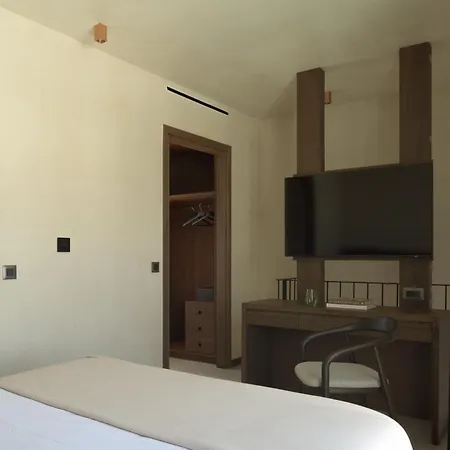The Key Ξενοδοχείο 4*